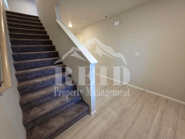 Building Photo - New 5-Bedroom home in the heart of Belfair