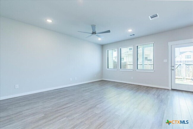 Building Photo - 496 Fieldwood Dr