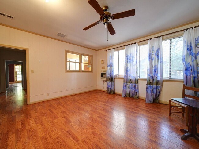 Building Photo - 3 Bedroom/3 Bath home for rent