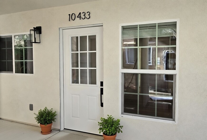 Building Photo - 10435 Ashton Ave