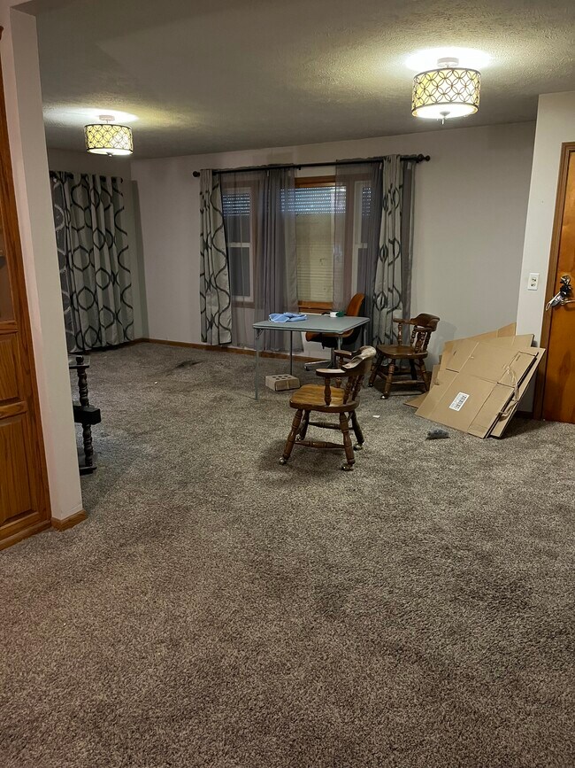 Building Photo - 3776 E Country Club Rd