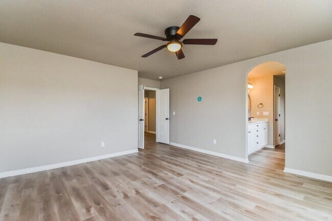 Building Photo - 7448 Cat Tail Creek Dr