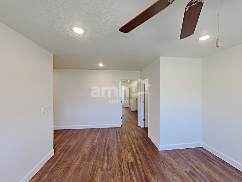 Building Photo - 321 North St