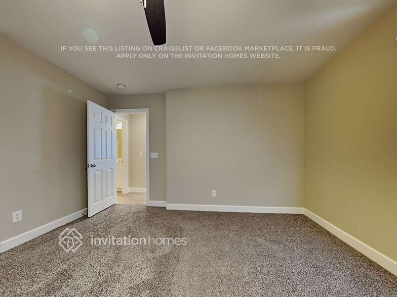 Building Photo - 6027 Ambleshire Ave