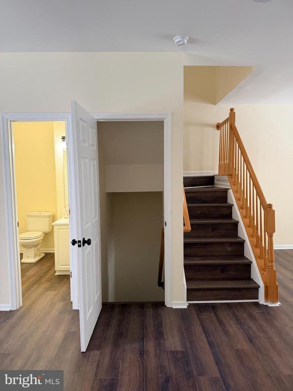 Building Photo - 14120 Silver Teal Way