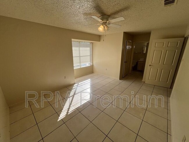 Building Photo - 5170 Weston