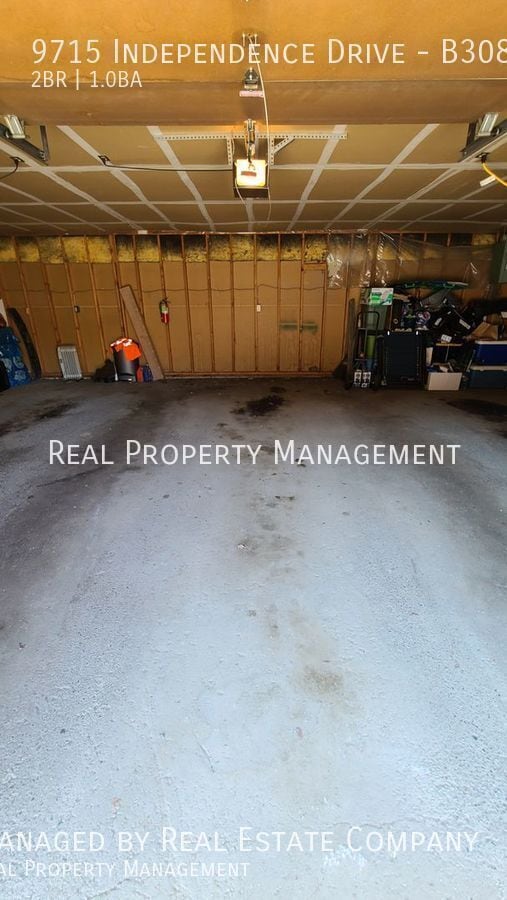 Building Photo - 9715 Independence Dr