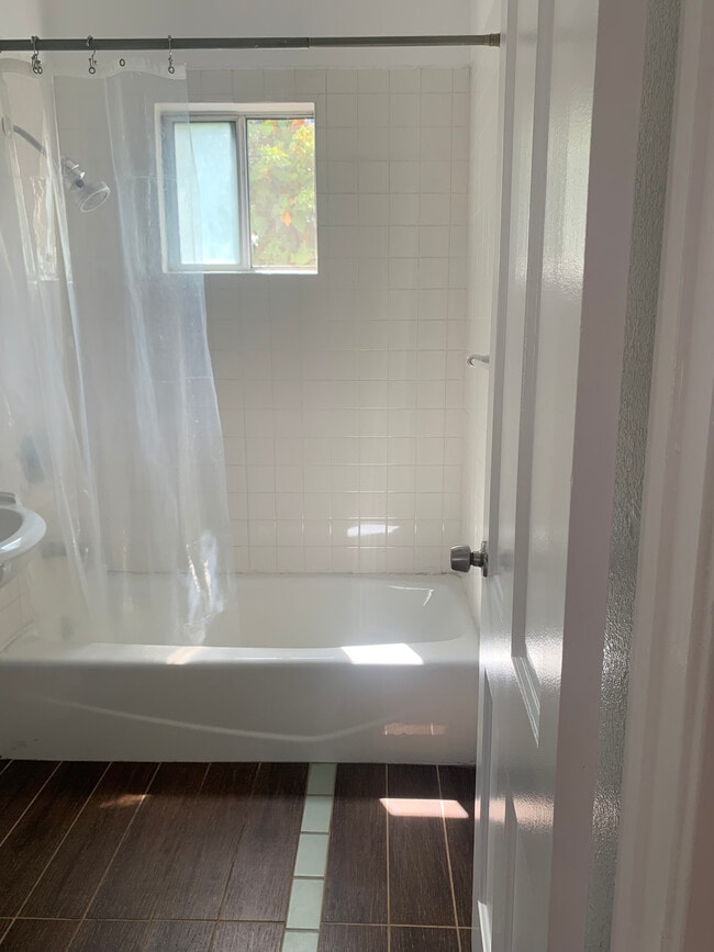 Bathroom - 2499 Silver Ridge Ave