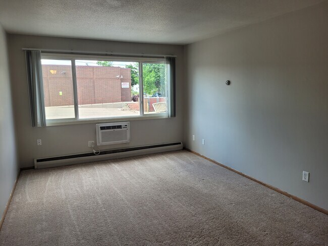 Building Photo - 801 N 21St Ave