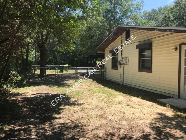 Building Photo - 511 Fir Ave