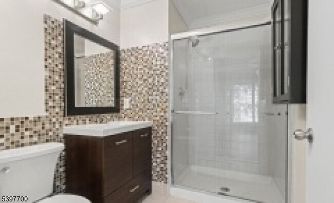 Building Photo - 24 Amberly Ct