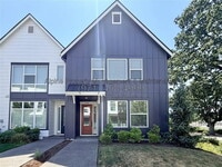 Building Photo - 7226 SE Blanton St