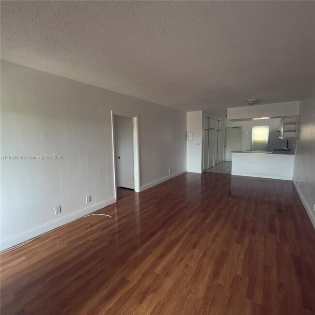 Building Photo - 6580 Santona St