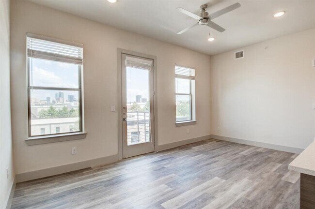 Building Photo - 2712 Wingate St