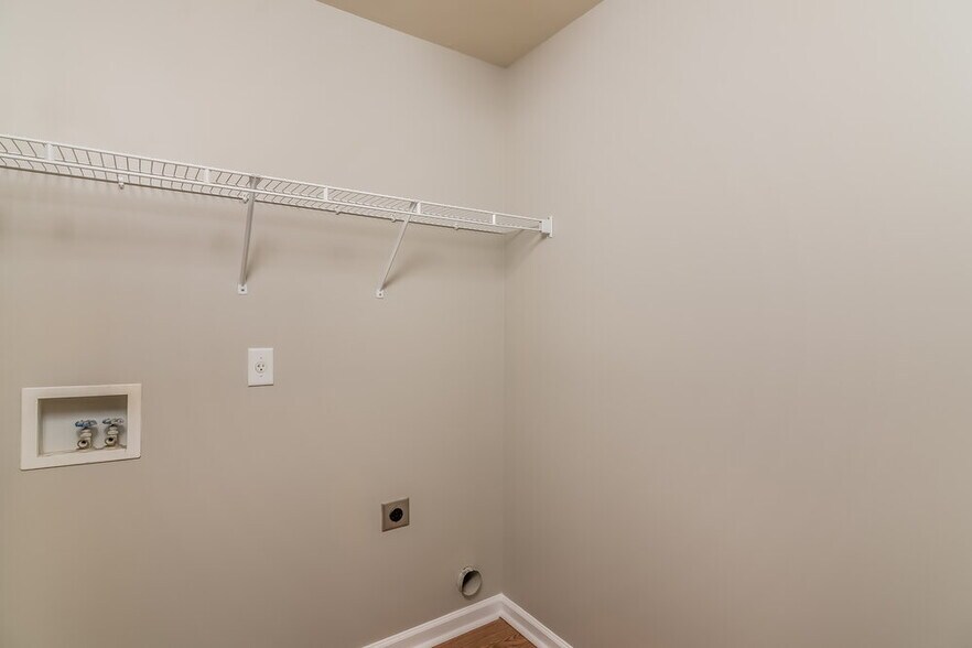 Building Photo - 2301 Leighton Way