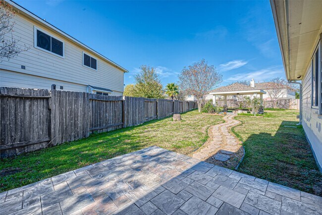 Building Photo - 11015 WARATH Oak Ct