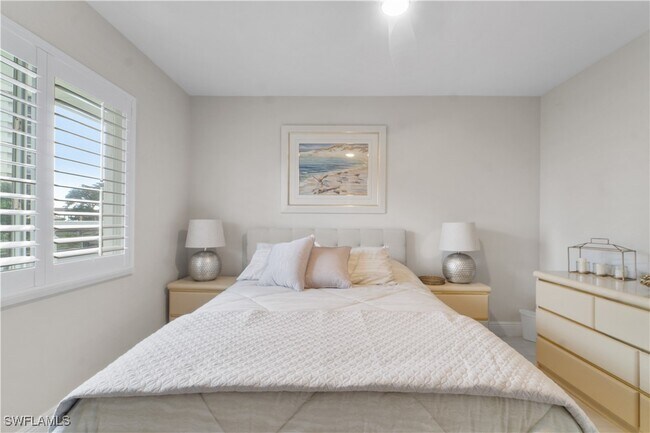 Building Photo - 10686 Gulf Shore Dr