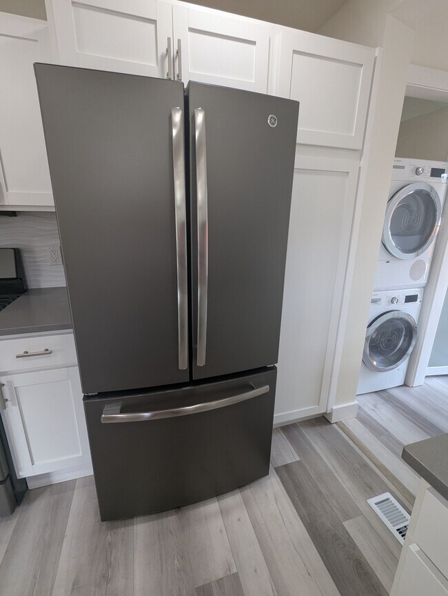 Building Photo - 402 NW 12th St