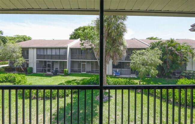 Building Photo - 1256 S Military Trail