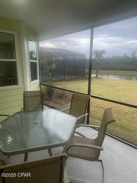 Building Photo - 9431 Paradise Dr
