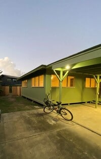 Building Photo - 3 Bedroom 2 Bath home in Hanalei w/Media Room