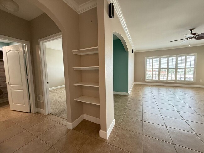 Building Photo - Spacious 2/2 Condo with Waterview in River Dance!