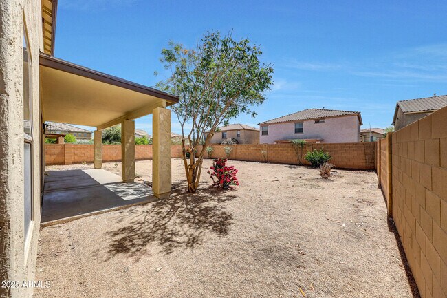 Building Photo - 9423 W Monte Vista Rd