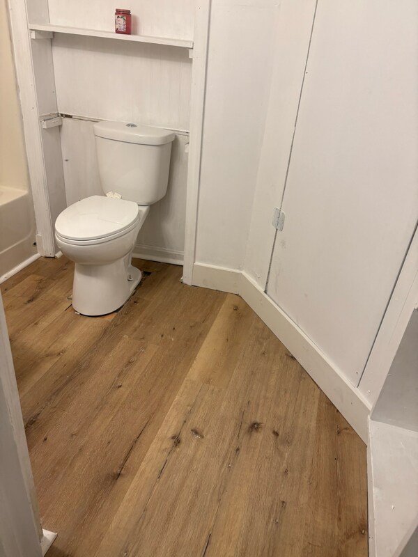 Building Photo - 423 Laurel St