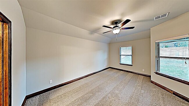 Building Photo - 412 Charles Ct