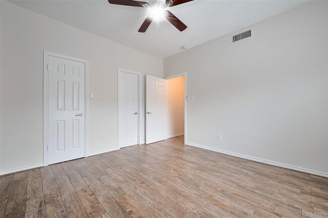 Building Photo - 10176 Oakberry St