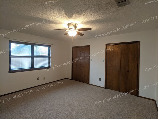 Building Photo - Open Plan, Hardwood Floors in Colonial Park