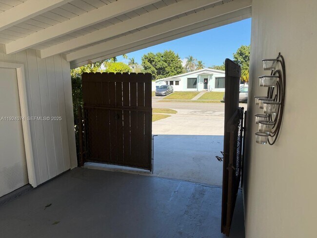 Building Photo - 19810 Holiday Rd