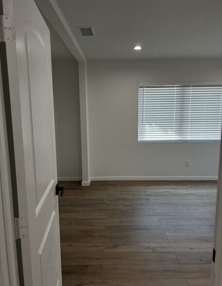 Building Photo - 11116 Meadowlark Ln
