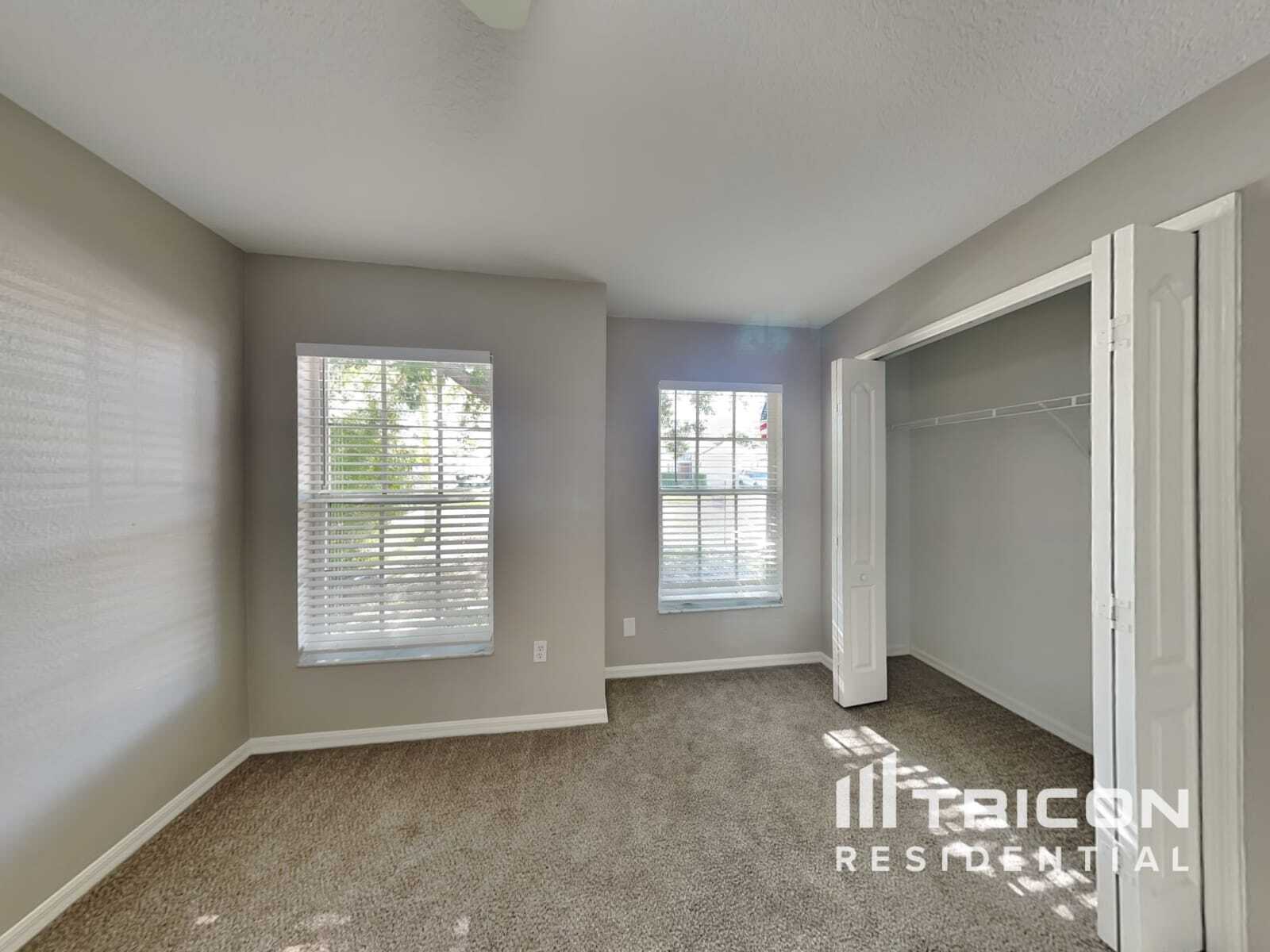 Building Photo - 945 Ridge Haven Dr
