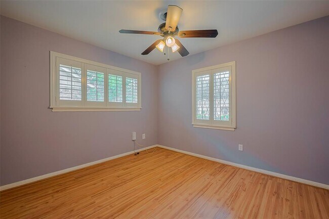 Building Photo - 7906 Braesview Ln