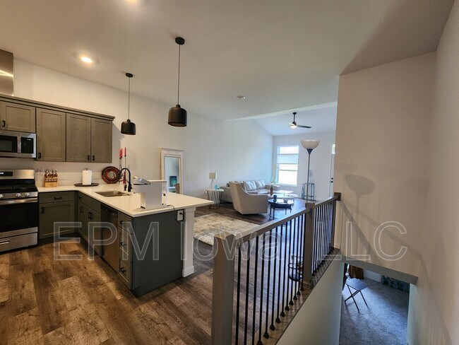 Building Photo - 114 Dogwood Ln