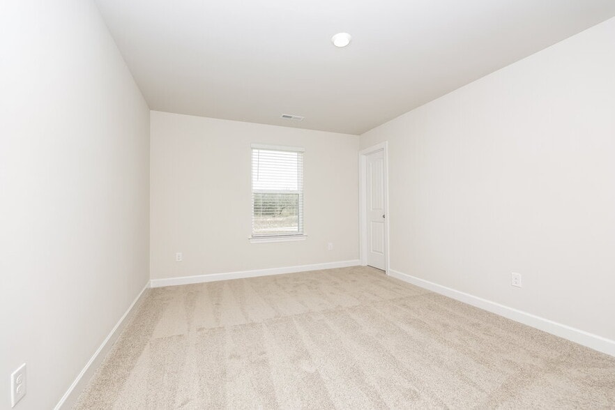 Building Photo - 3321 Quintana Dr