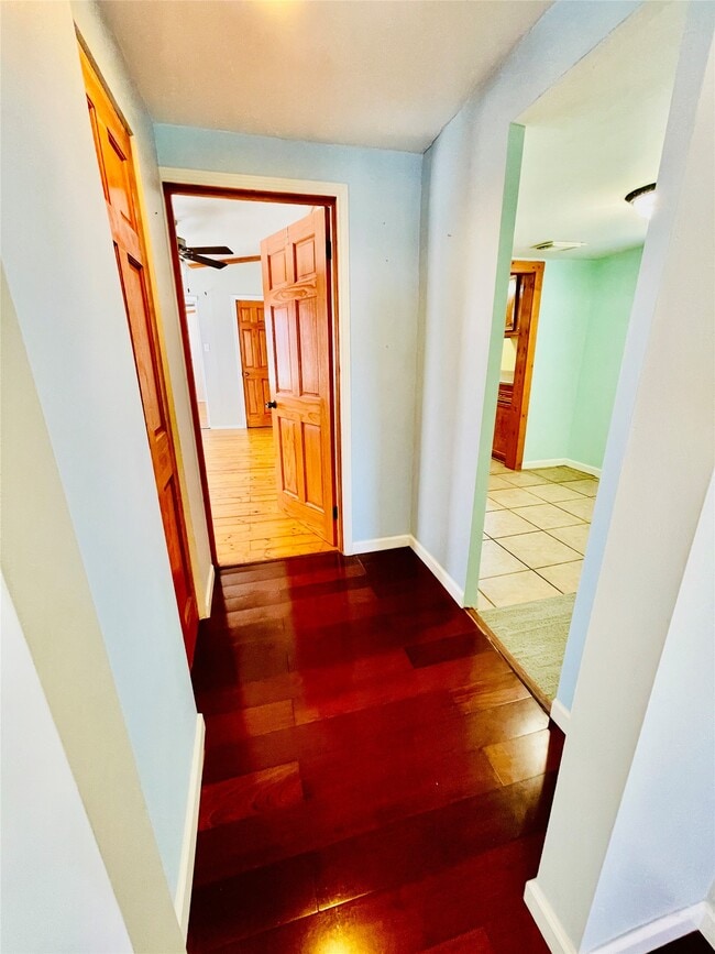 Building Photo - 1205 Nadine St