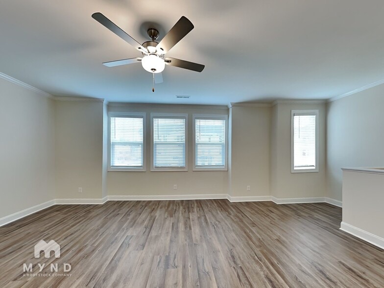 Building Photo - 6935 Woodland Stream Pl