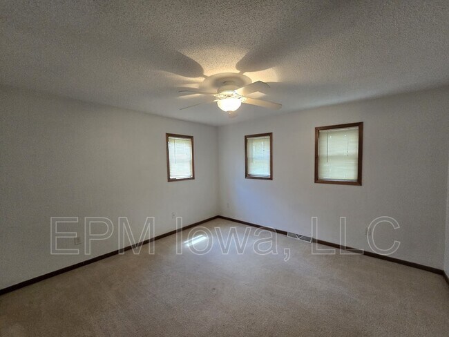 Building Photo - 151 E 3rd St