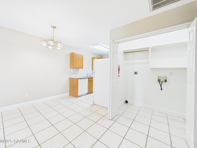 Building Photo - 200 S St Jean St