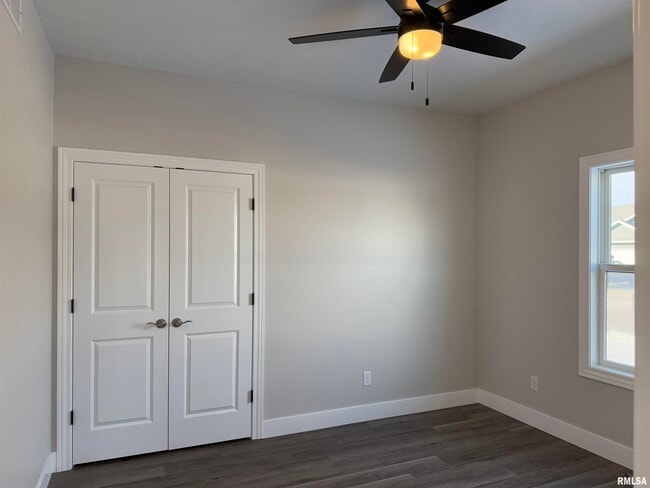 Building Photo - 1605 Blenheim Dr