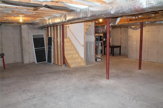 Building Photo - 880 Willard Ave