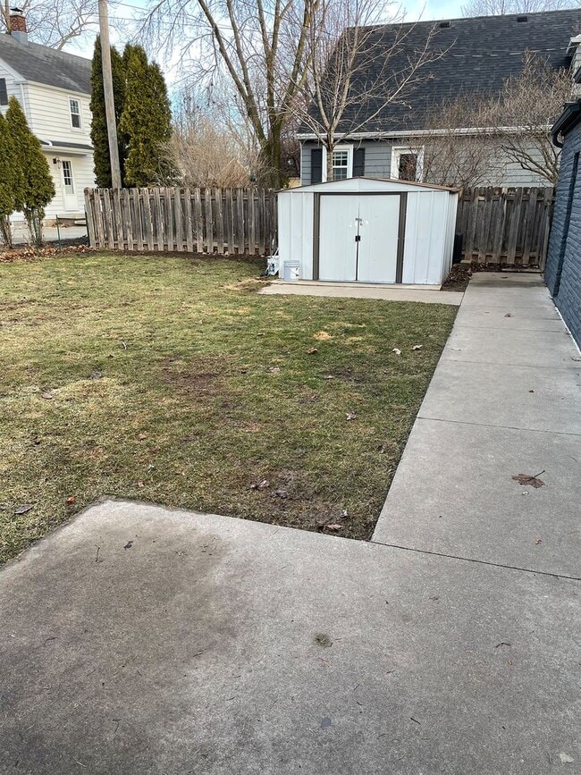 Building Photo - "Discover Your Ideal Home: Charming 3-Bedroom Residence in the Heart of Appleton, WI!"