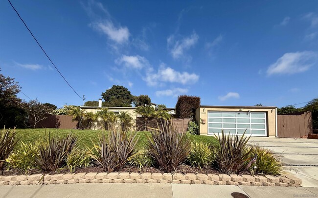 Building Photo - 5339 Pendleton St