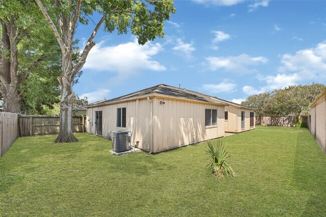Building Photo - 7314 Addicks Clodine Rd
