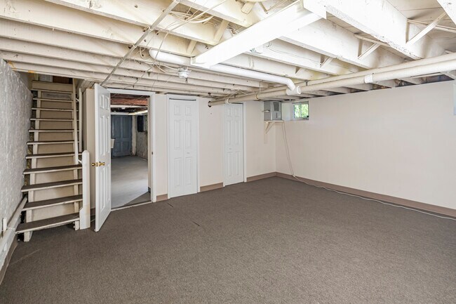Building Photo - 10 Preservation Pl
