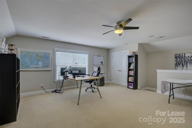 Building Photo - 9810 Daufuskie Dr