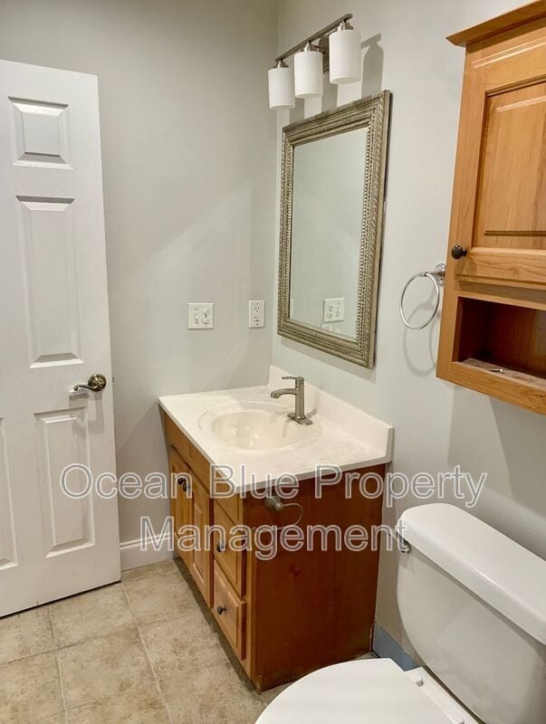 Building Photo - 11771 Raintree Dr