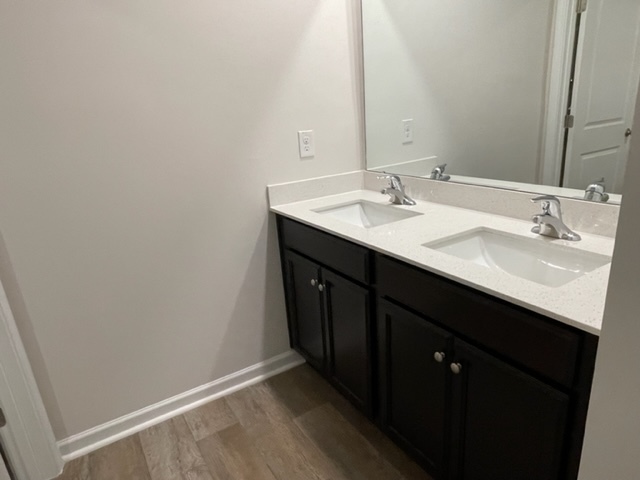 Upstairs Shared Bathroom - 109 Rockfall Way